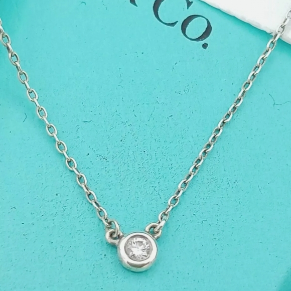 TIFFANY & Co Diamond Pendant on an 925 Sterling Silver 16inch Chain - Picture 5 of 9